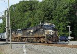 NS 4075 leads train 12R-06 across Hilltop Road